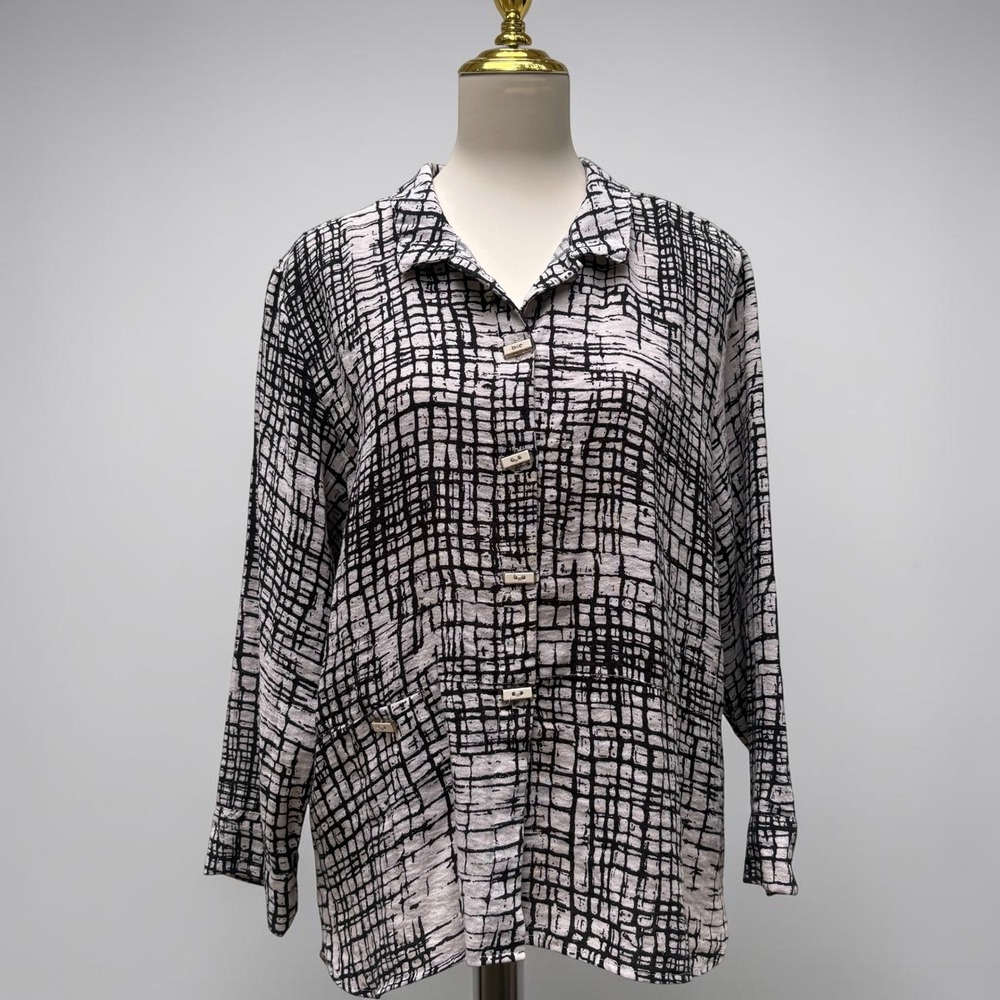 Habitat Button Down Shirt Large Black White Gently Used Abstract Grid Lagenlook